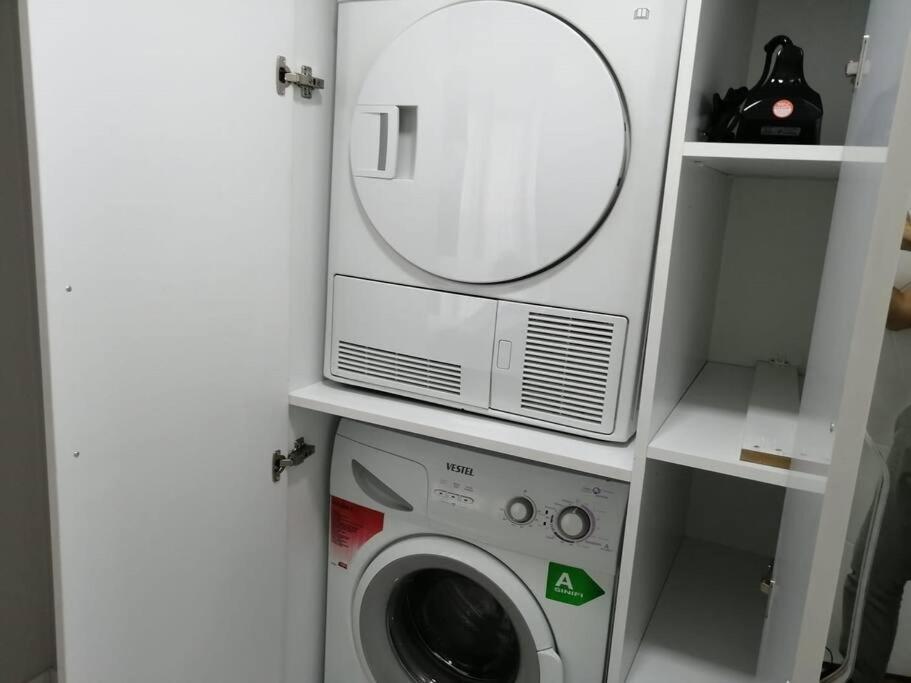 Sisli Apartment, 2 Bedrooms, 250 M Metro, New Modern Residence Istanbul Exteriör bild